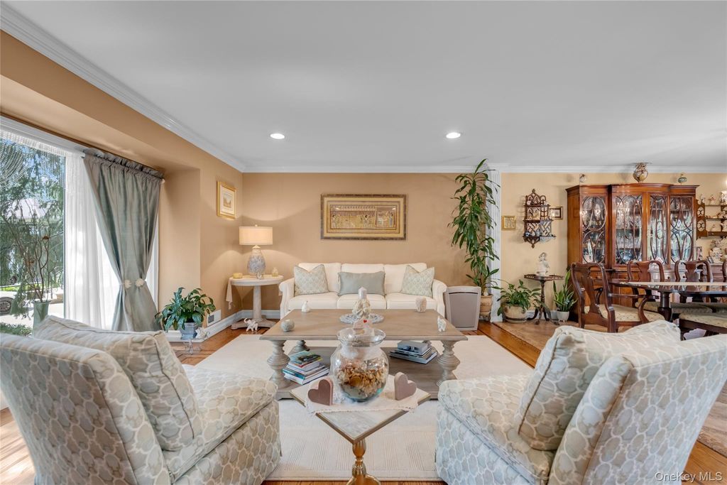 936 Stratford Court, Westbury, NY 11590 — photo 5