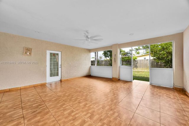 15725 SW 102nd Pl, Miami, FL 33157