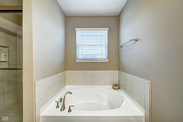 1728 Gordon Drive, Greenwood, IN 46143