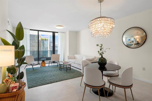 1000 Brickell Plz 4014, Miami, FL 33131
