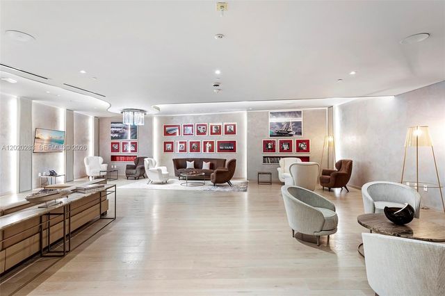 1000 Brickell Plz 4014, Miami, FL 33131