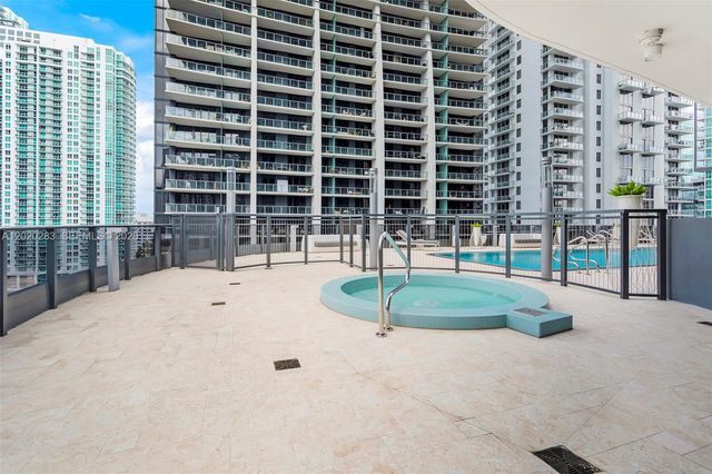 1000 Brickell Plz 4014, Miami, FL 33131