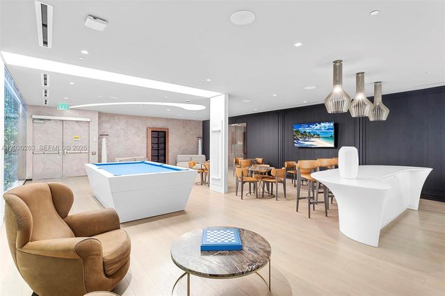 1000 Brickell Plz 4014, Miami, FL 33131