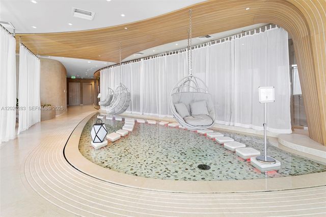1000 Brickell Plz 4014, Miami, FL 33131