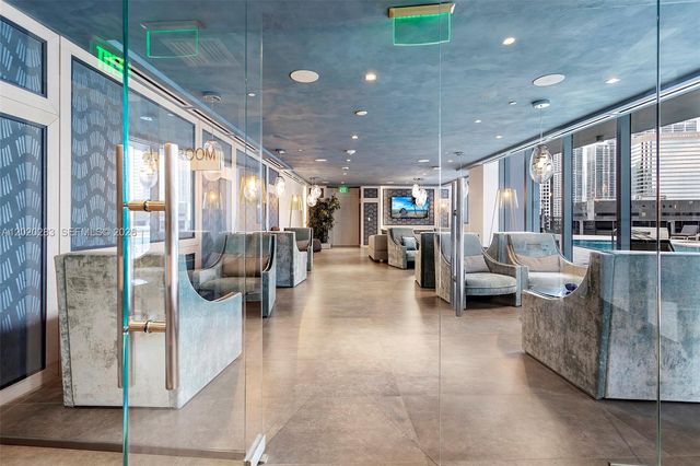 1000 Brickell Plz 4014, Miami, FL 33131