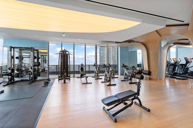 1000 Brickell Plz 4014, Miami, FL 33131
