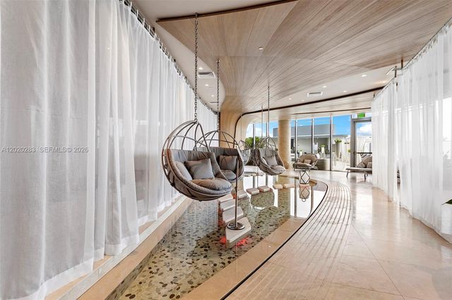 1000 Brickell Plz 4014, Miami, FL 33131