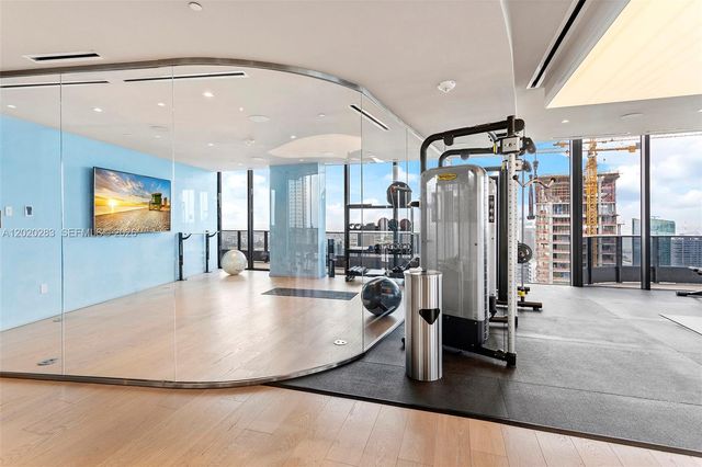 1000 Brickell Plz 4014, Miami, FL 33131