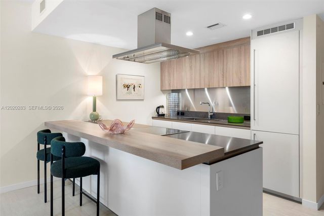 1000 Brickell Plz 4014, Miami, FL 33131