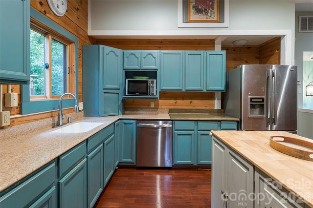 4035 Bald Creek Road, Clyde, NC 28721