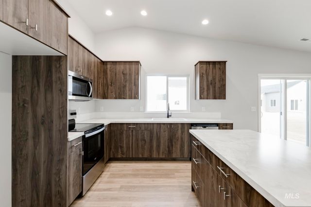 2461 W Red Jasper Dr, Kuna, ID 83634