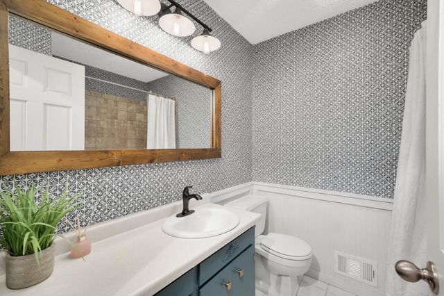 2600 E 121st Street, Burnsville, MN 55337