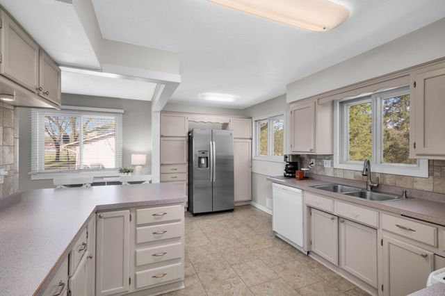 2600 E 121st Street, Burnsville, MN 55337