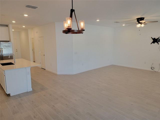 4462 NW 14 LOOP, Ocala, FL 34482