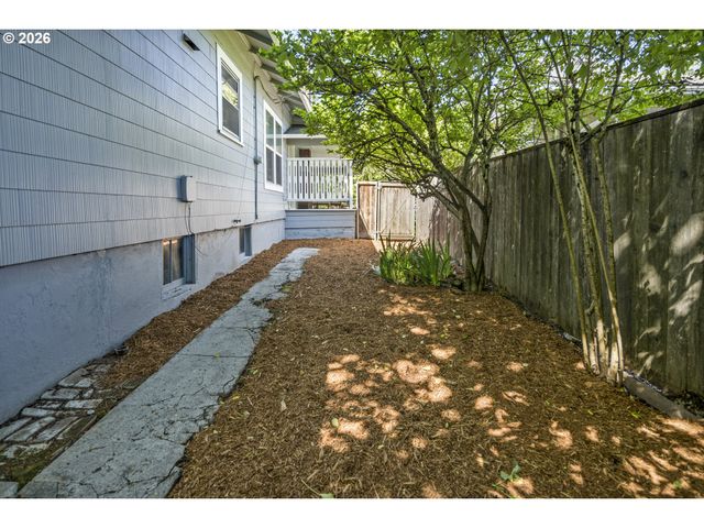 3044 Se 9TH Ave, Portland, OR 97202