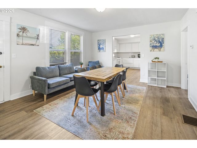 3044 Se 9TH Ave, Portland, OR 97202