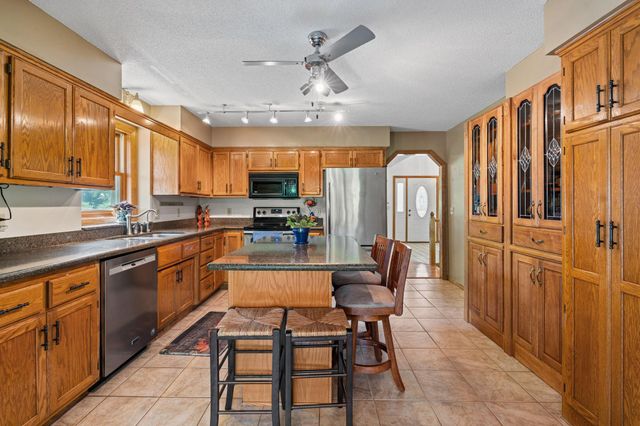 1320 Griffin Avenue, Mahtomedi, MN 55115