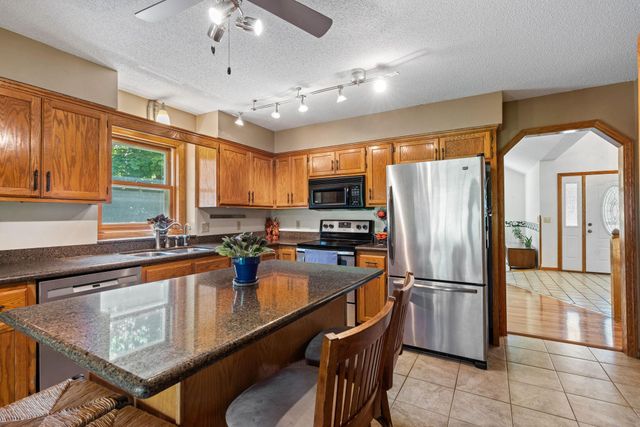 1320 Griffin Avenue, Mahtomedi, MN 55115