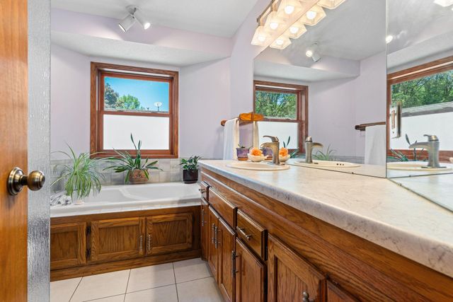 1320 Griffin Avenue, Mahtomedi, MN 55115