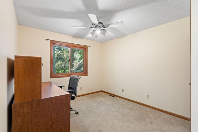 1320 Griffin Avenue, Mahtomedi, MN 55115