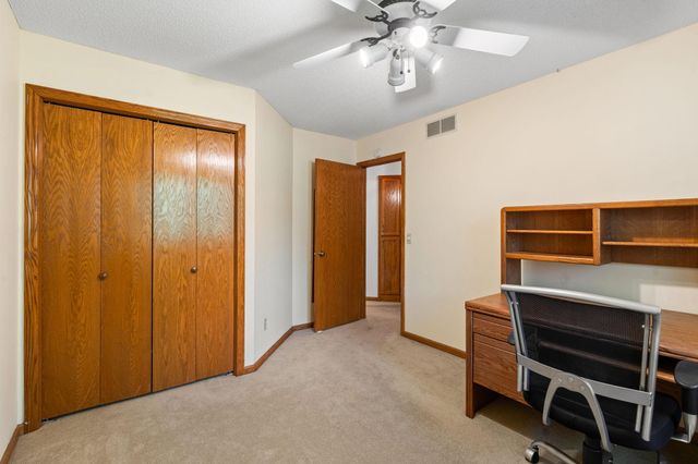 1320 Griffin Avenue, Mahtomedi, MN 55115