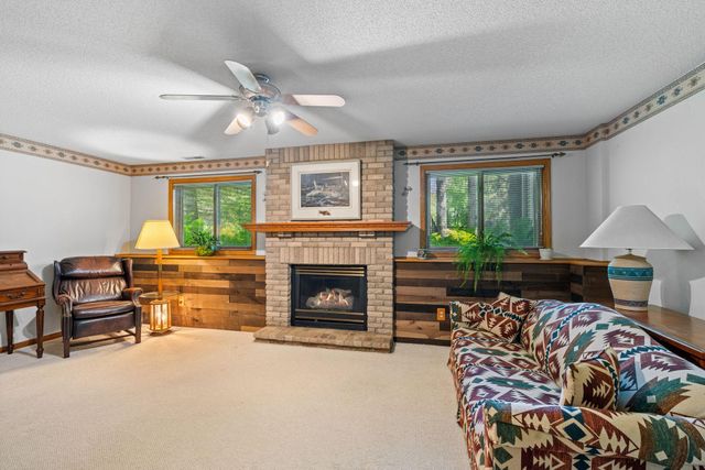 1320 Griffin Avenue, Mahtomedi, MN 55115
