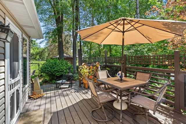 1320 Griffin Avenue, Mahtomedi, MN 55115