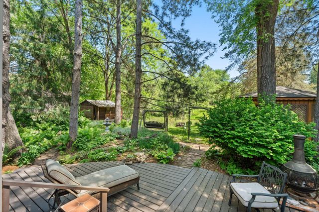 1320 Griffin Avenue, Mahtomedi, MN 55115