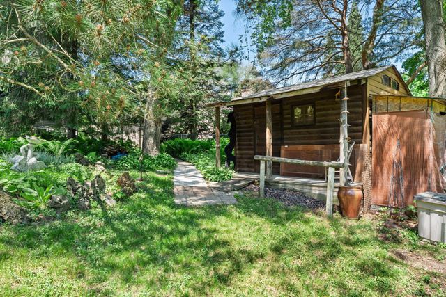 1320 Griffin Avenue, Mahtomedi, MN 55115