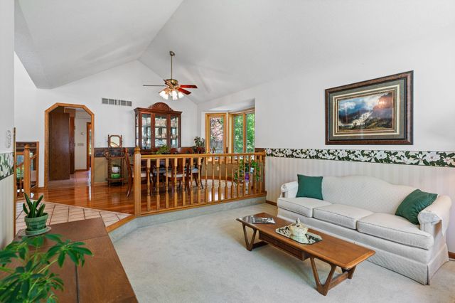 1320 Griffin Avenue, Mahtomedi, MN 55115