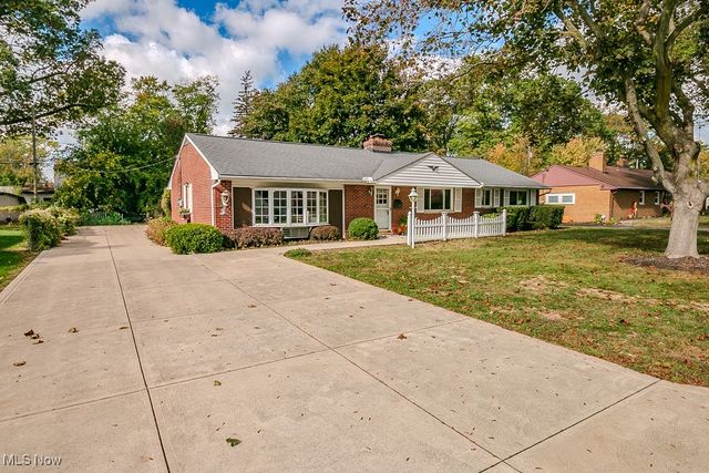 6430 S Cedarwood Road, Mentor, OH 44060