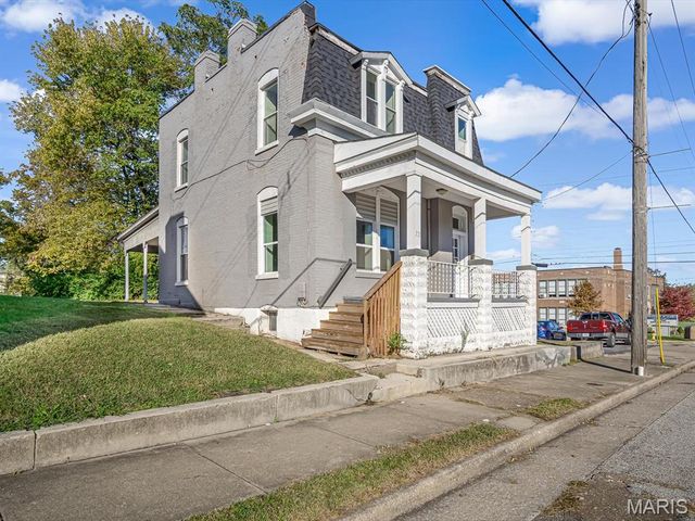 221 N 2nd Street, Belleville, IL 62220