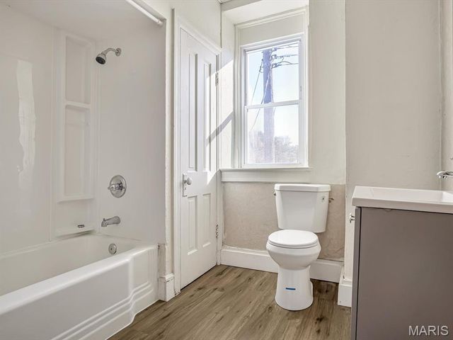 221 N 2nd Street, Belleville, IL 62220