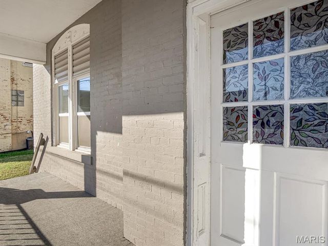 221 N 2nd Street, Belleville, IL 62220