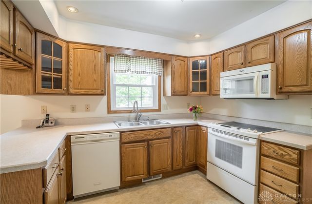 7013 Woodcroft Drive, Englewood, OH 45322