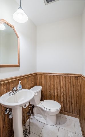 7013 Woodcroft Drive, Englewood, OH 45322