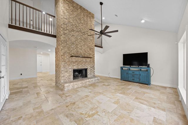 1375 Bullock Lane, Houston, TX 77055
