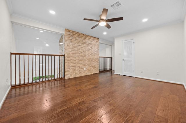 1375 Bullock Lane, Houston, TX 77055