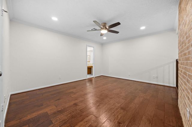 1375 Bullock Lane, Houston, TX 77055