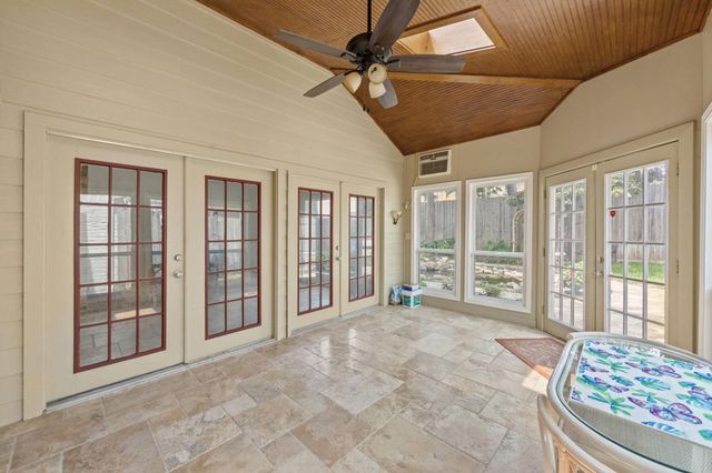 1375 Bullock Lane, Houston, TX 77055