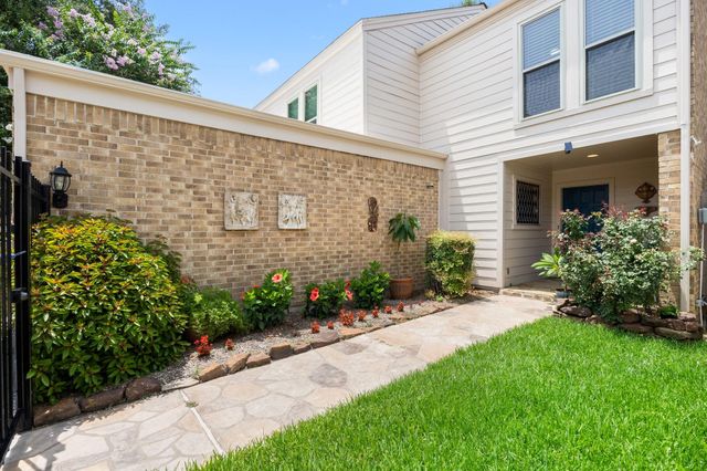 1375 Bullock Lane, Houston, TX 77055