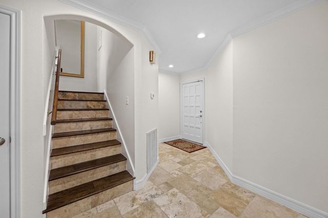1375 Bullock Lane, Houston, TX 77055