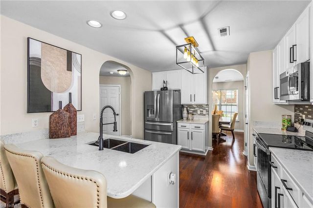 4107 Laurel Creek Drive, Greensboro, NC 27405