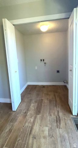 2881 N 450 E, North Ogden, UT 84414