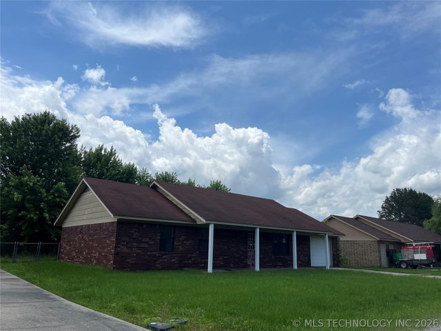 311 David Walker Lane, Stigler, OK 74462