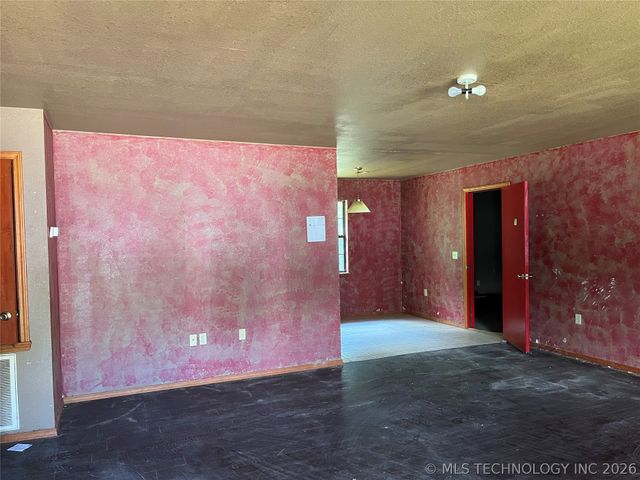 311 David Walker Lane, Stigler, OK 74462