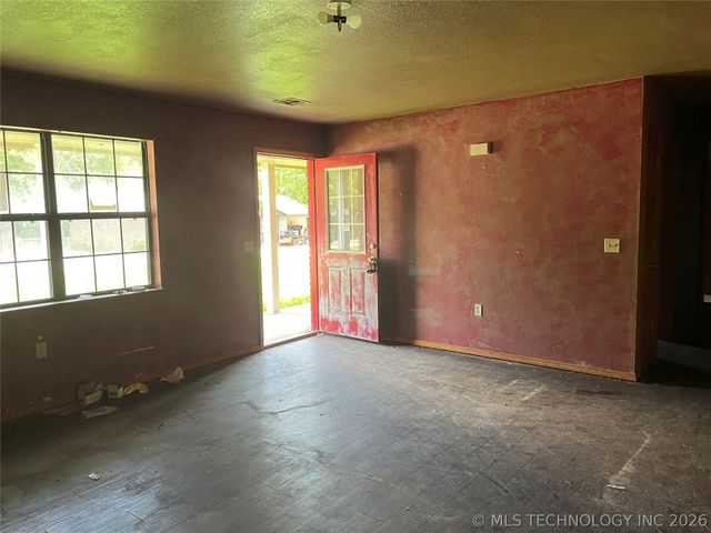 311 David Walker Lane, Stigler, OK 74462