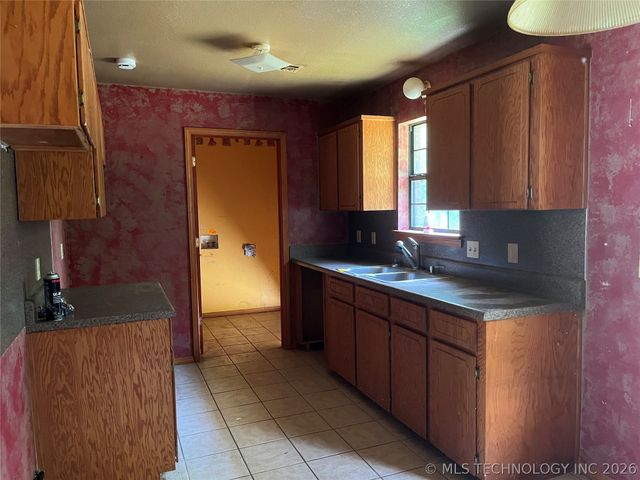 311 David Walker Lane, Stigler, OK 74462