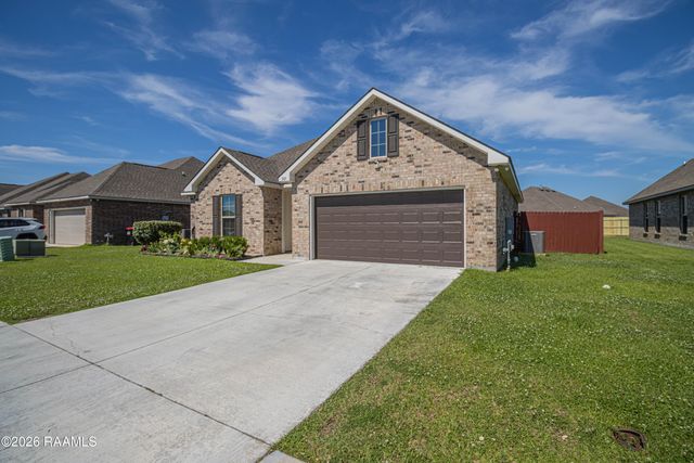 303 Tall Meadows Lane, Lafayette, LA 70506