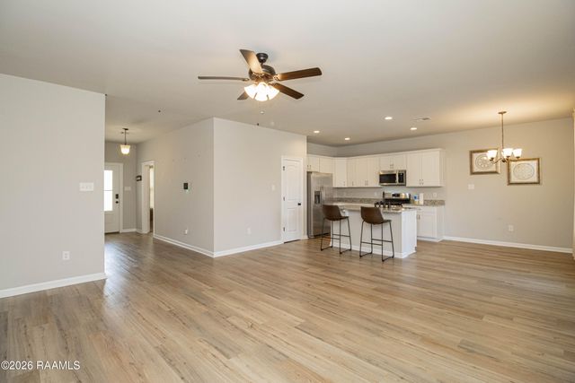 303 Tall Meadows Lane, Lafayette, LA 70506
